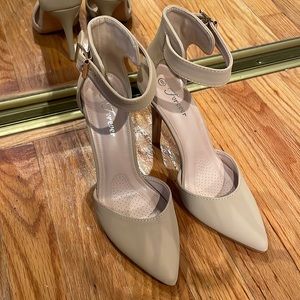 Taupe Heels Pointed Toe 4”